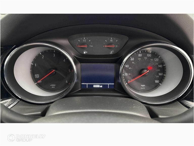 Vauxhall Insignia Hatchback #9