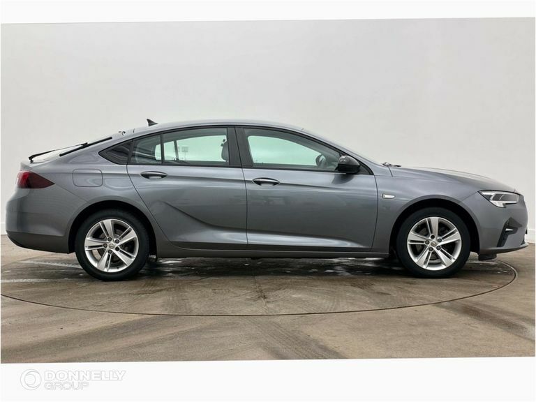 Vauxhall Insignia Hatchback #4