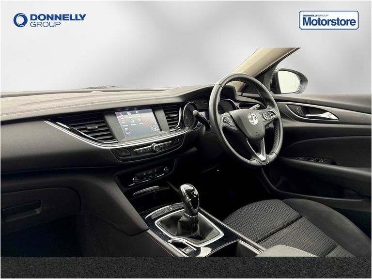 Vauxhall Insignia Hatchback #2