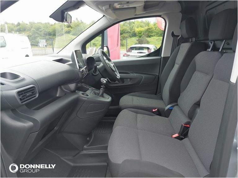 Vauxhall Combo 1.5L Pro White #4