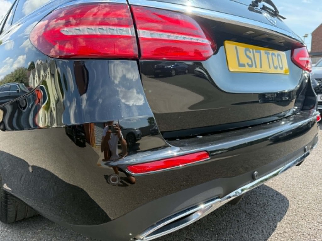 Mercedes-Benz E Class 2.0 E220d Amg LS17TCO Black #2