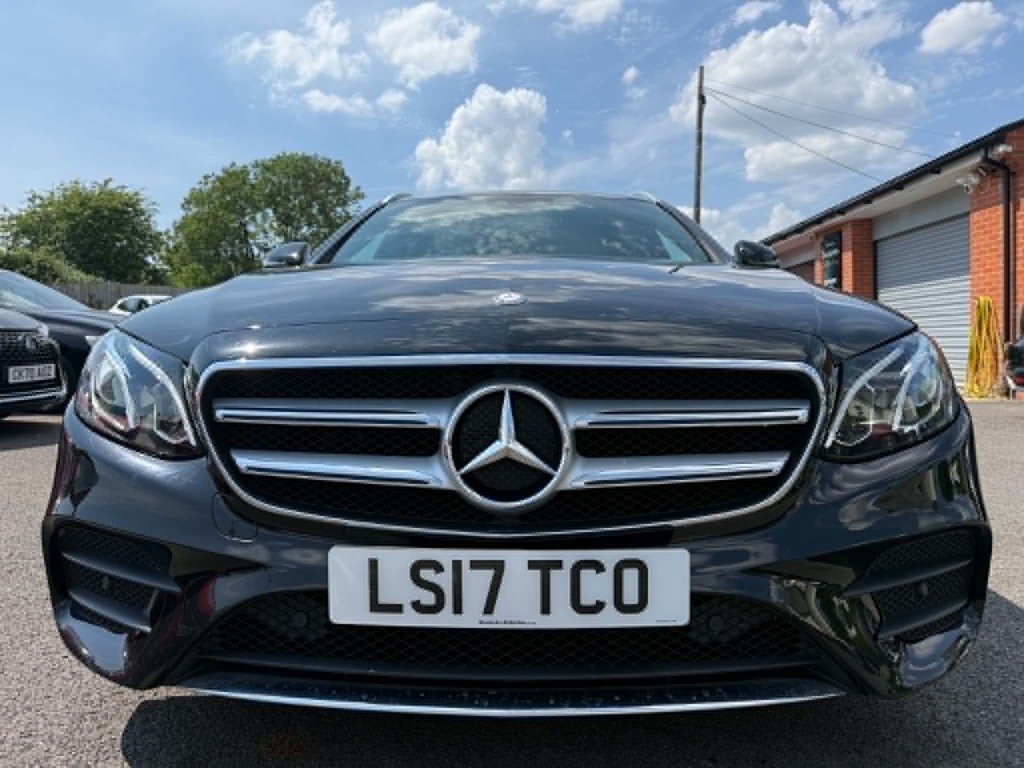 Mercedes-Benz E Class 2.0 E220d Amg LS17TCO Black #3