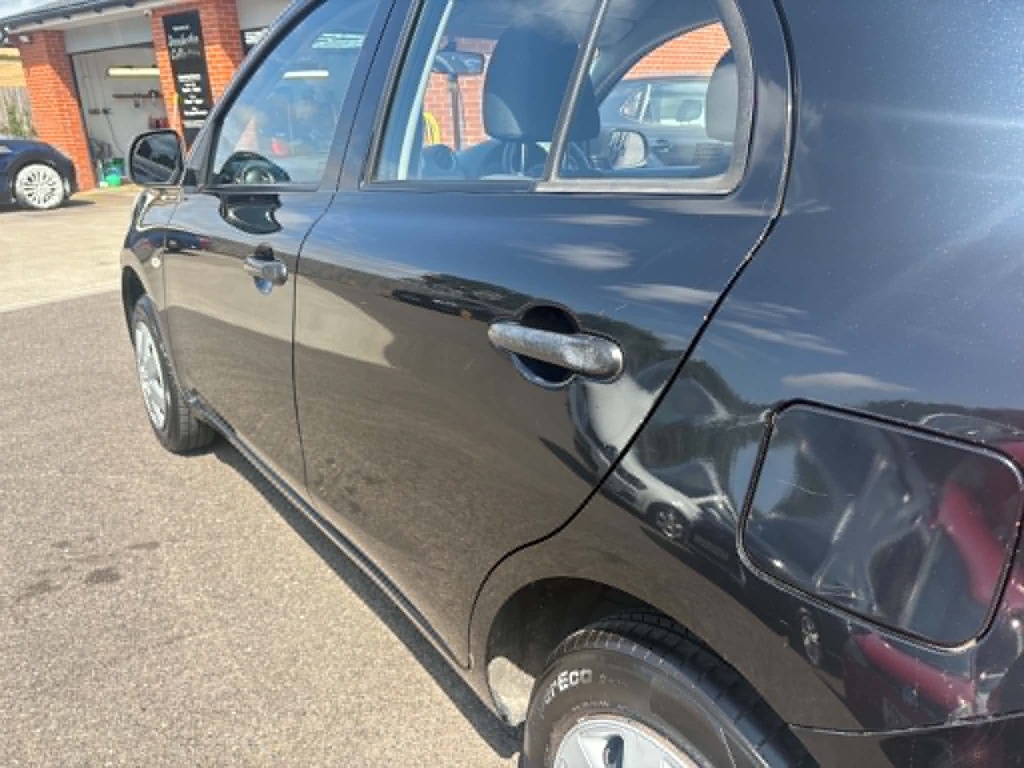 Nissan Micra 1.2 12V Visia Black #6