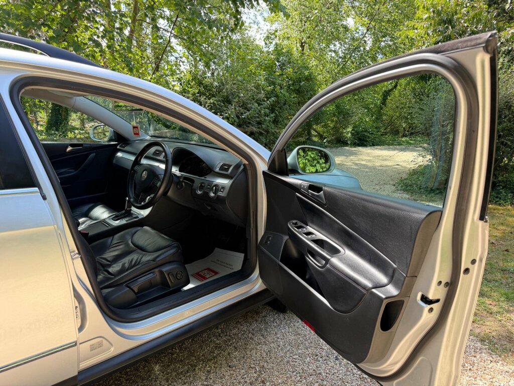 Volkswagen Passat 2.0 Tdi Highline Euro 5 Black #19