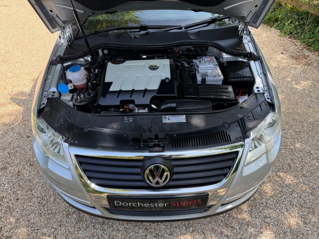 Volkswagen Passat 2.0 Tdi Highline Euro 5 Black #10