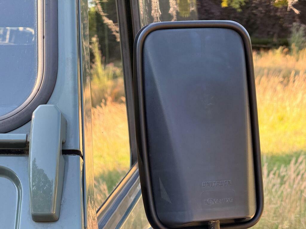 Land Rover Defender 110 Blue #20