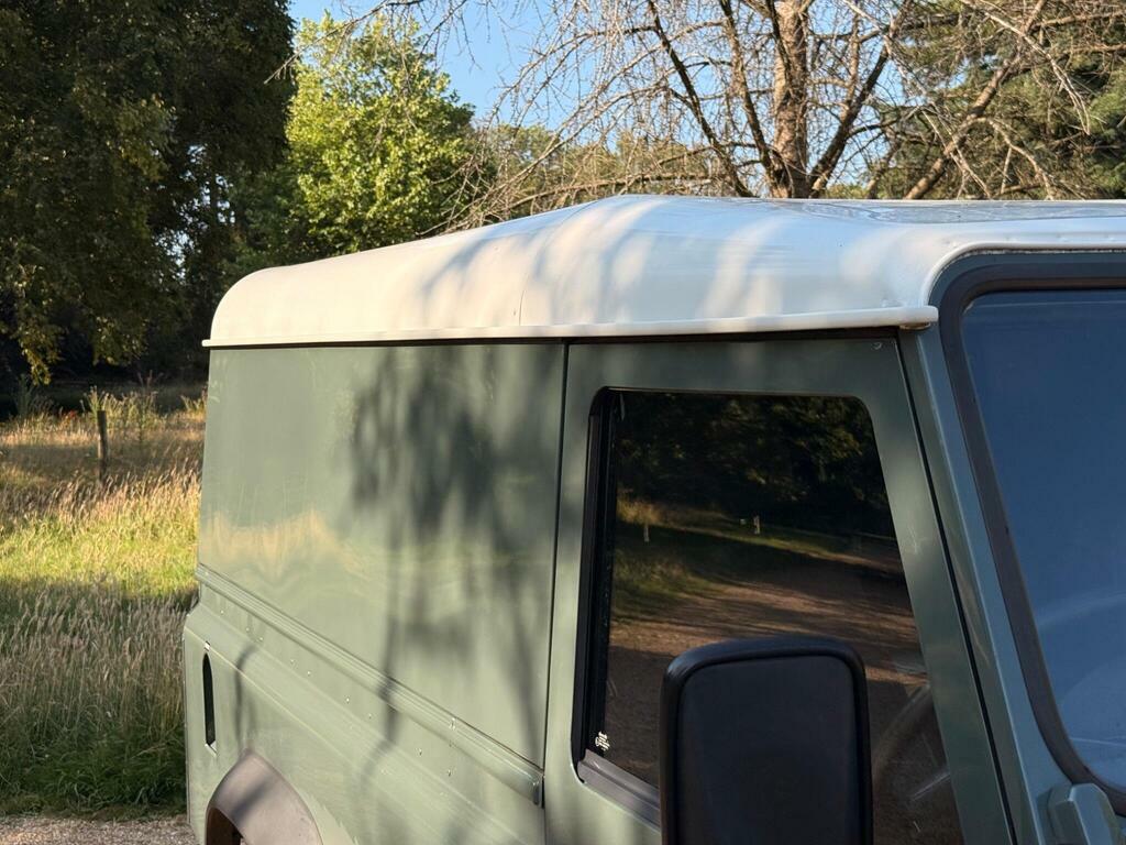 Land Rover Defender 110 Blue #39