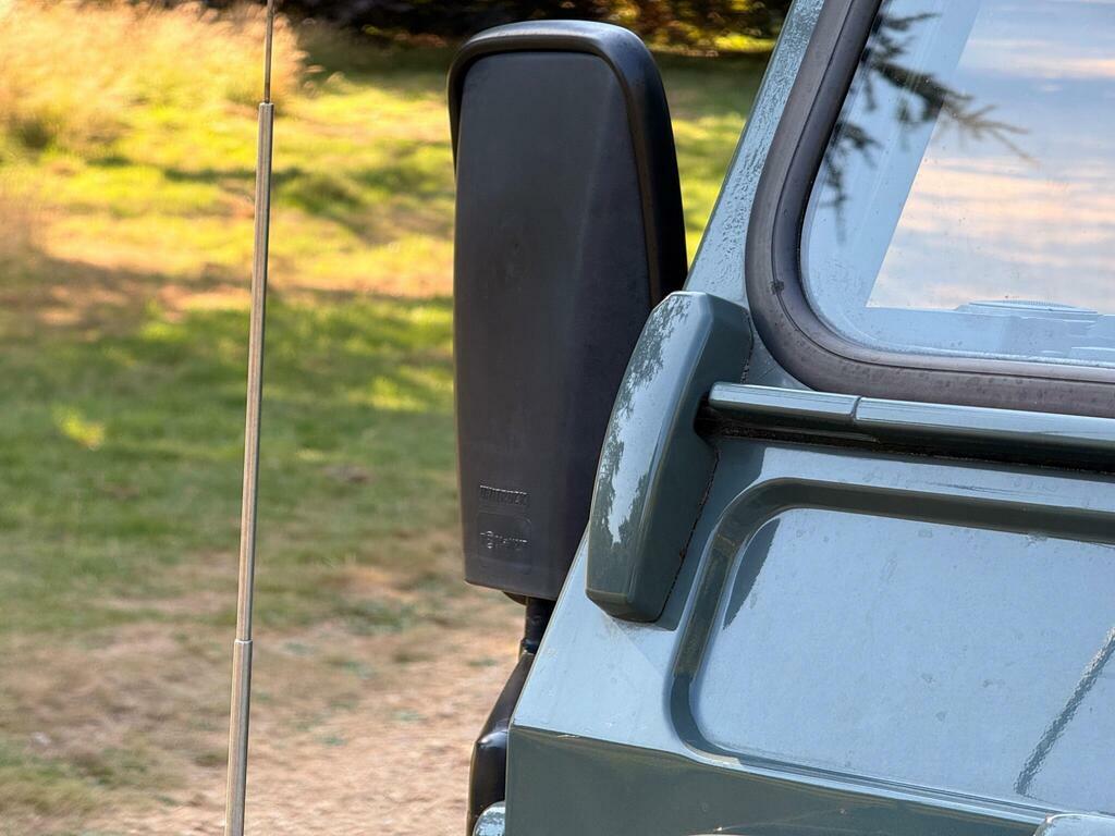 Land Rover Defender 110 Blue #29