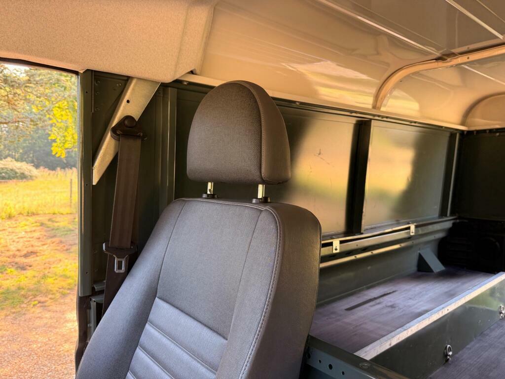 Land Rover Defender 110 Blue #19