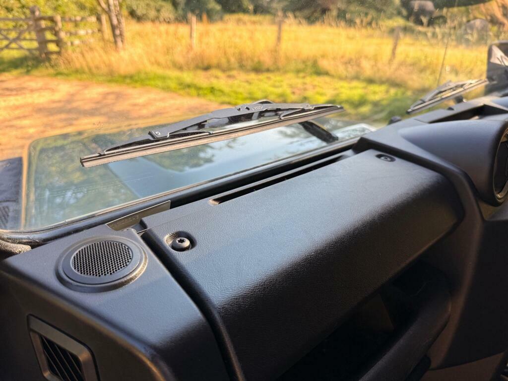 Land Rover Defender 110 Blue #16