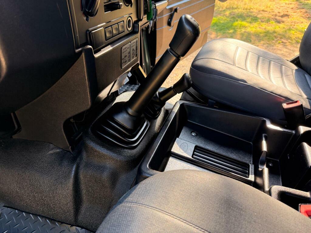 Land Rover Defender 110 Blue #9