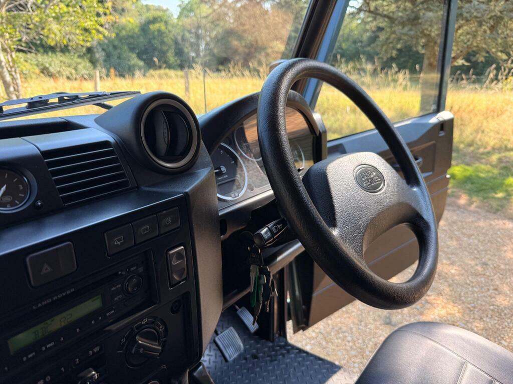 Land Rover Defender 110 Blue #12