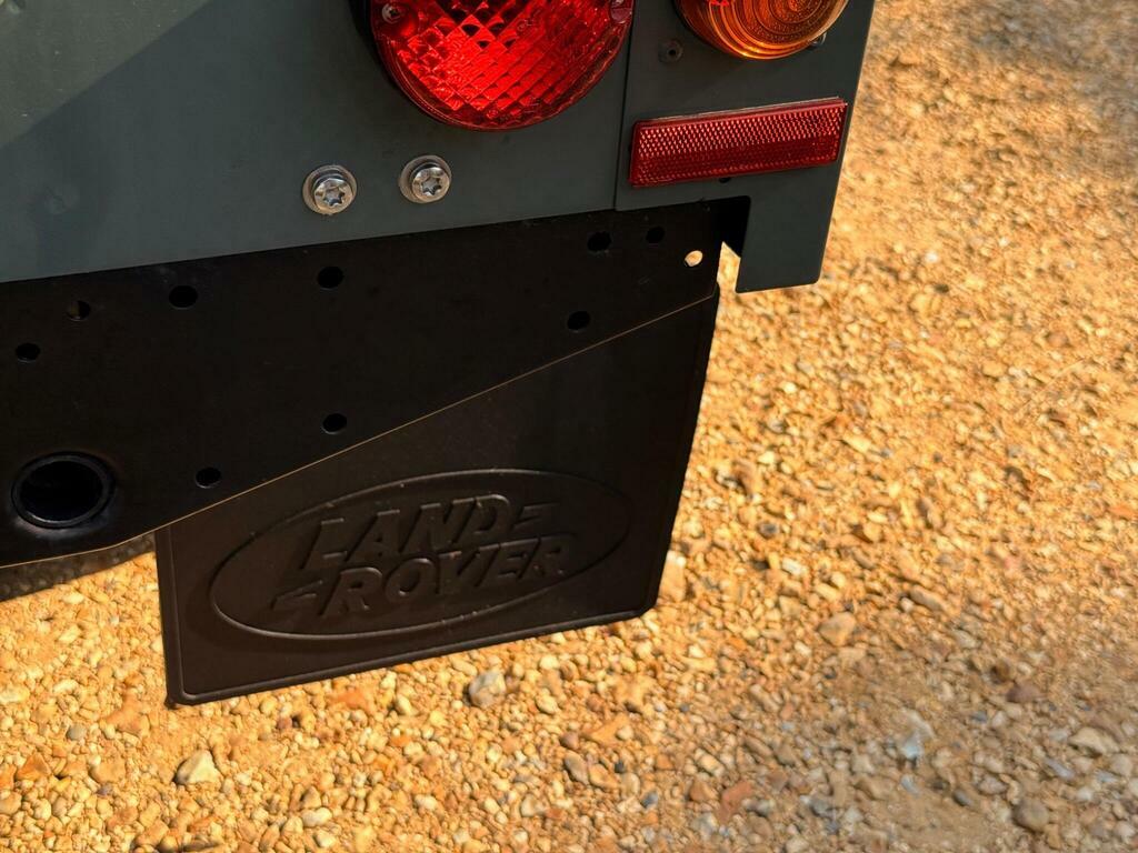 Land Rover Defender 110 Blue #51