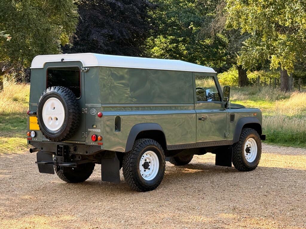 Land Rover Defender 110 Blue #4