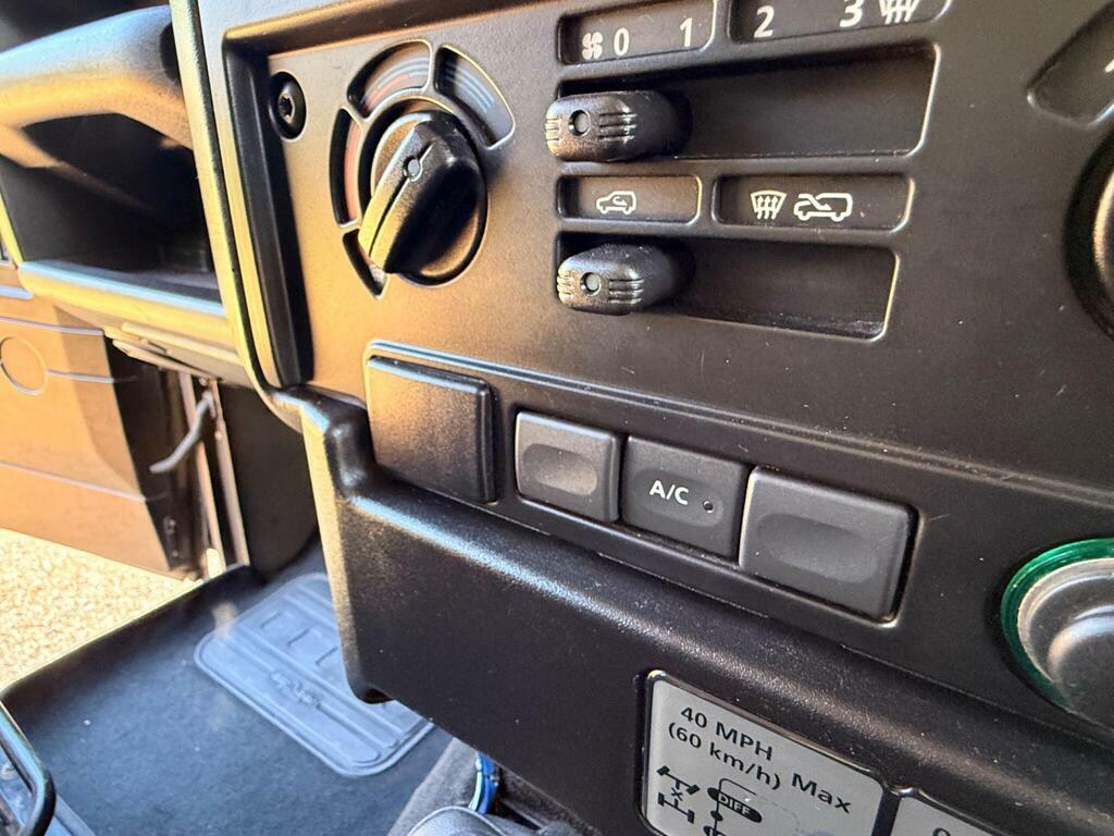 Land Rover Defender 90 Tdci Green #27