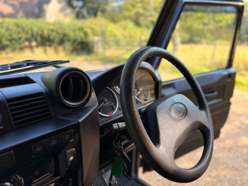 Land Rover Defender 90 Tdci Green #11
