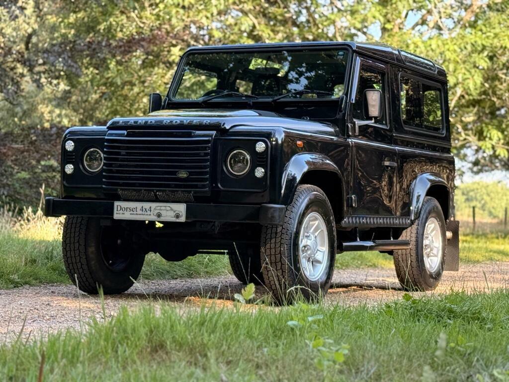 Land Rover Defender 90 2.4 Tdci County Station Wagon Black