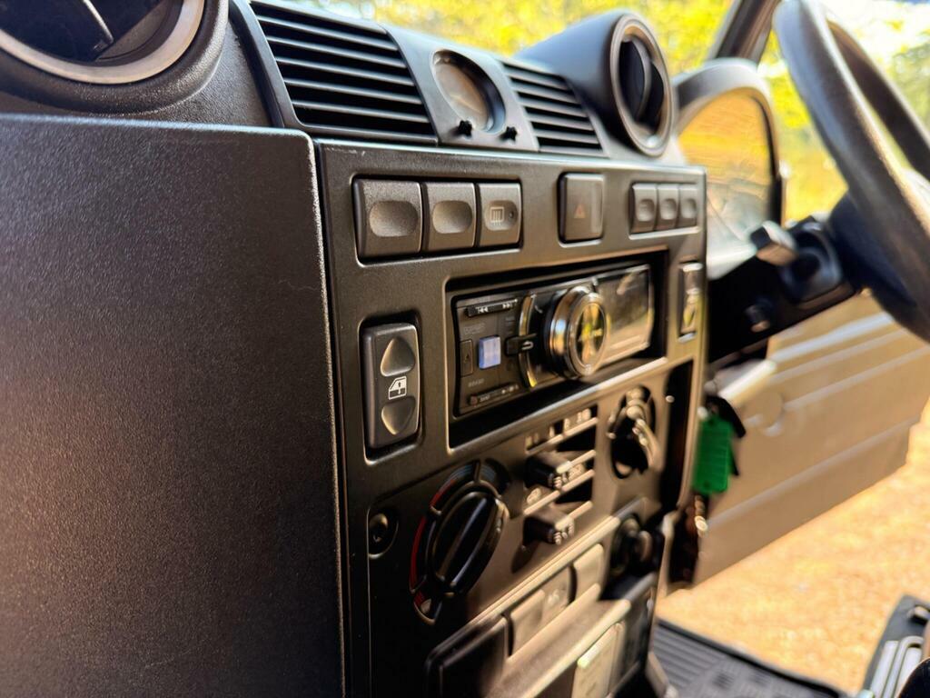 Land Rover Defender 90 Tdci Green #12