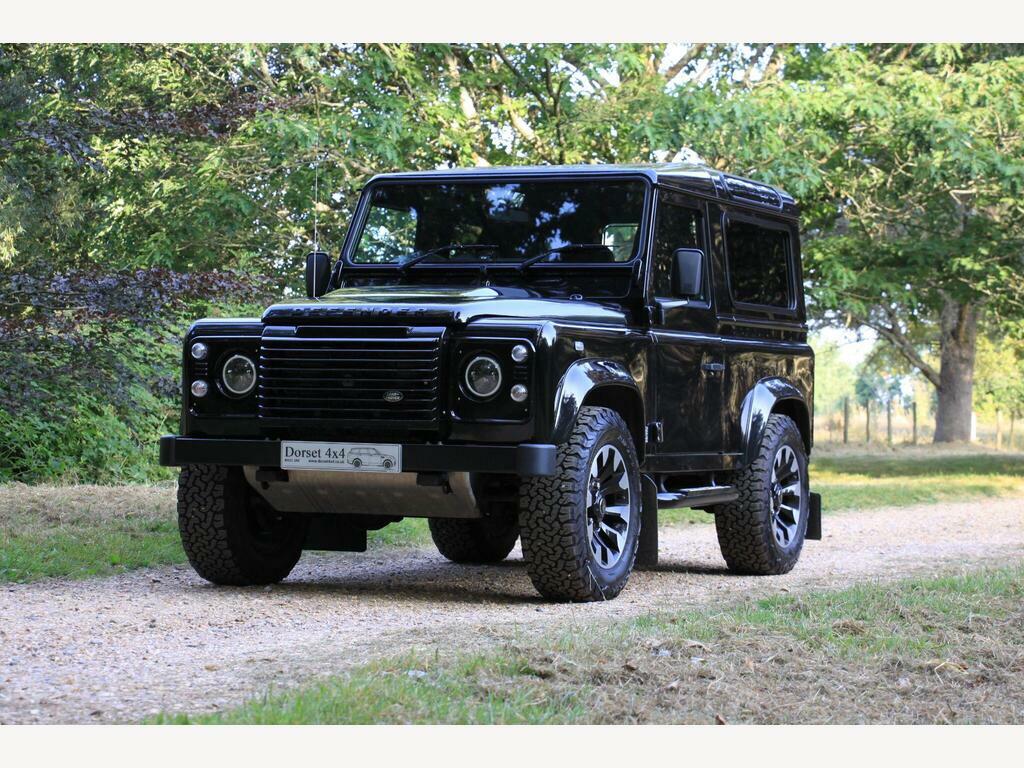 Land Rover Defender 90 Diesel White #64