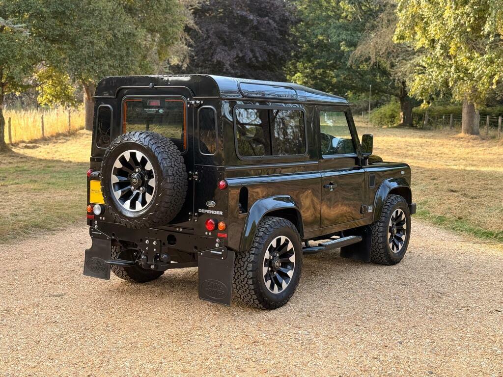 Land Rover Defender 90 Diesel White #59