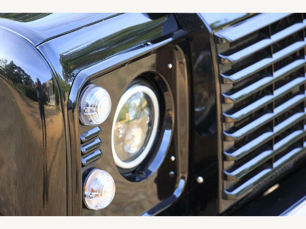 Land Rover Defender 90 Diesel White #26