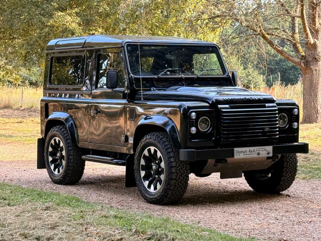 Land Rover Defender 90 Diesel White #58