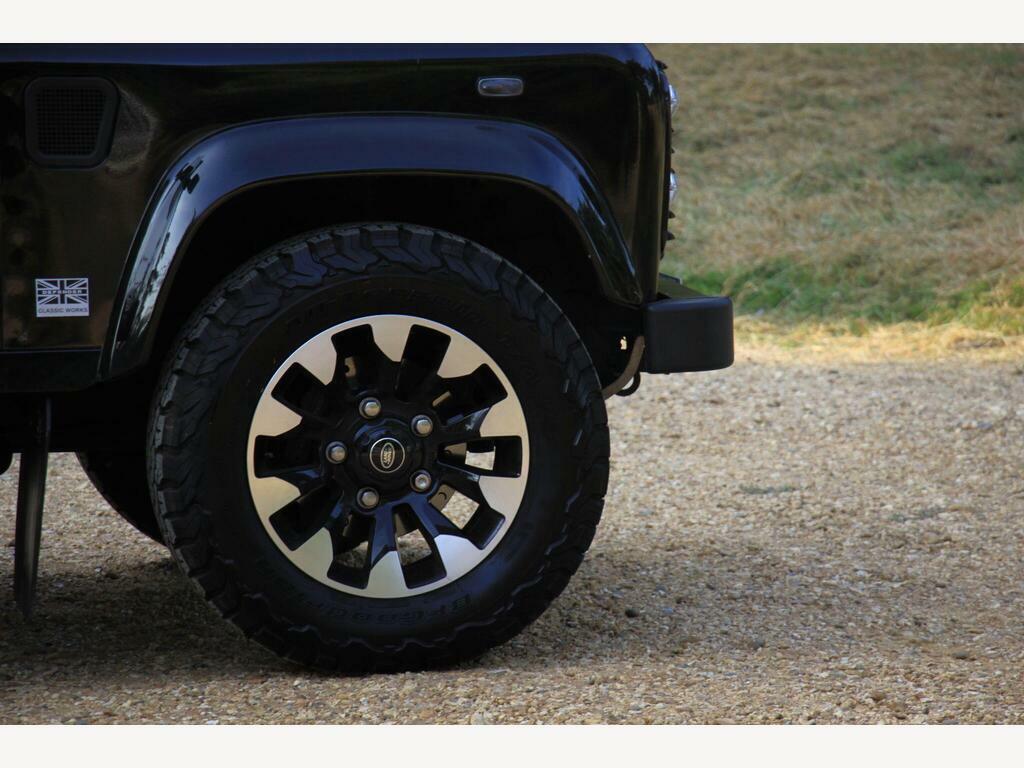 Land Rover Defender 90 Diesel White #50