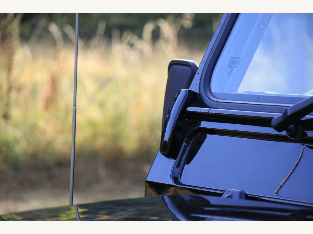 Land Rover Defender 90 Diesel White #33