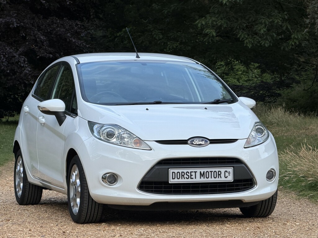 Ford Fiesta Hatchback 1.4 Zetec 2012 White
