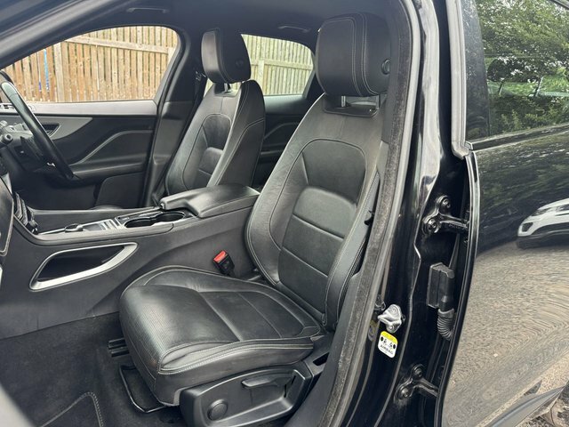 Jaguar F-Pace 2.0 R-sport Awd 178 Bhp Silver #7