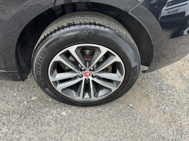 Jaguar F-Pace 2.0 R-sport Awd 178 Bhp Silver #31