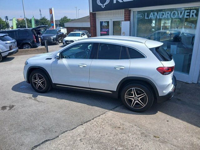 Mercedes-Benz EQA Eqa 250 66.5Kwh Amg Line Suv 19 SN22UNE White #3