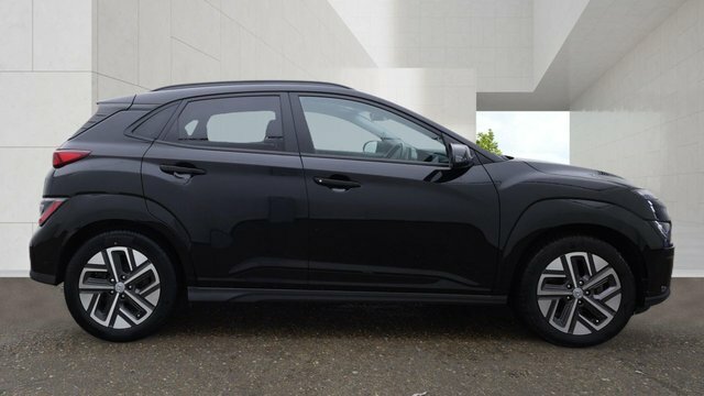 Hyundai Kona 64Kwh Premium Suv 10.5Kw Charge Black #3
