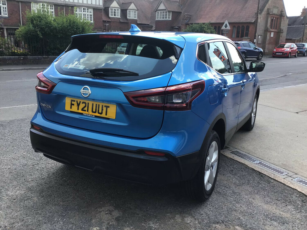 Nissan Qashqai 1.3 Dig-t 160 157 Acenta Premium Dct Hatchba Blue #3