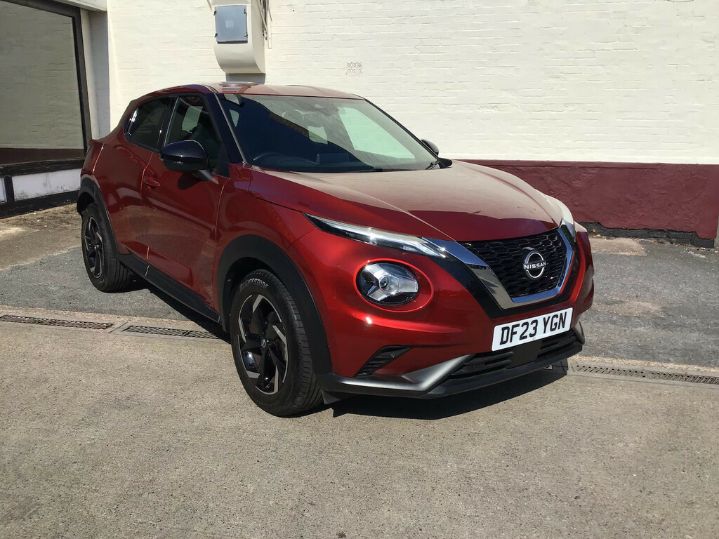 Nissan Juke 1.0 Dig-t 114 N-connecta Dct Hatchback Red