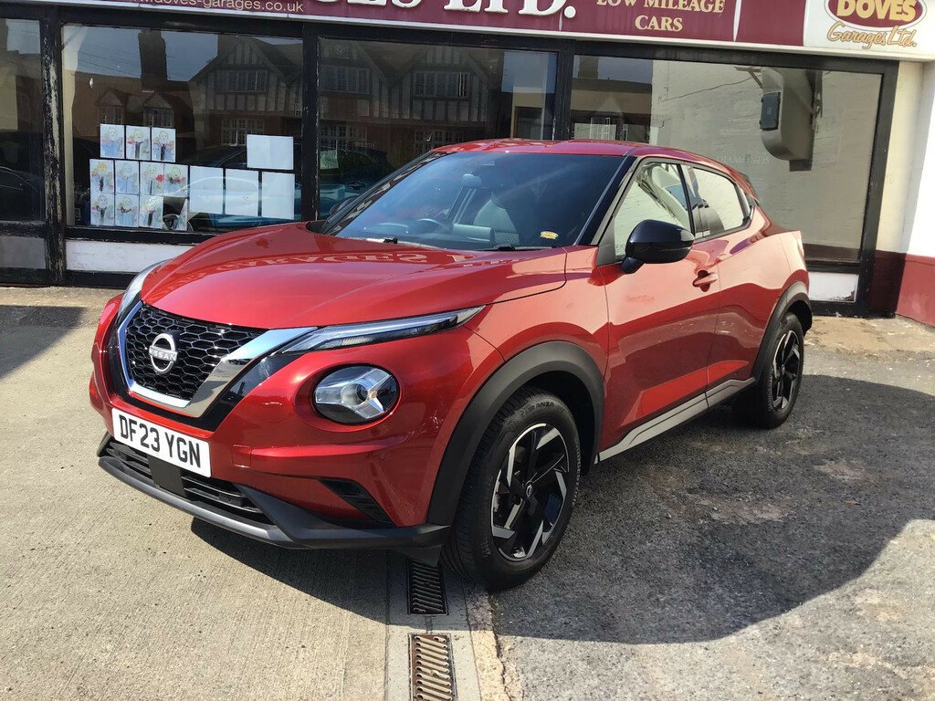 Nissan Juke 1.0 Dig-t 114 N-connecta Dct Hatchback Red #3
