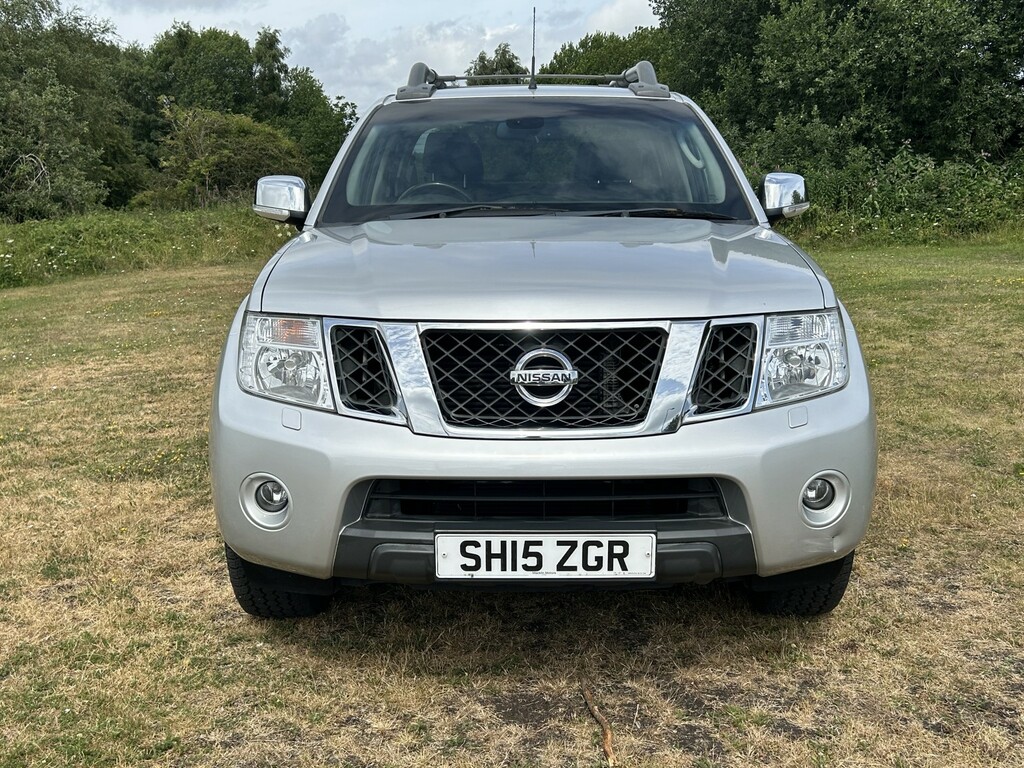Nissan Navara 2.5 Dci Tekna Silver #2