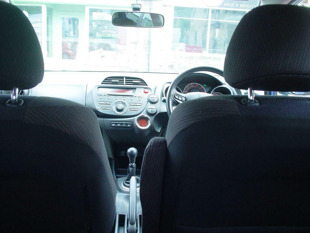 Honda Jazz 1.4 I-vtec Es Plus Silver #12