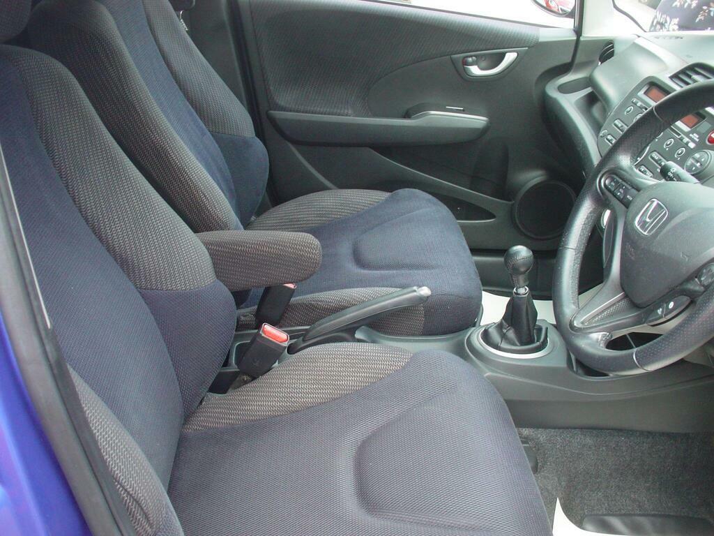 Honda Jazz 1.4 I-vtec Es Plus Silver #26