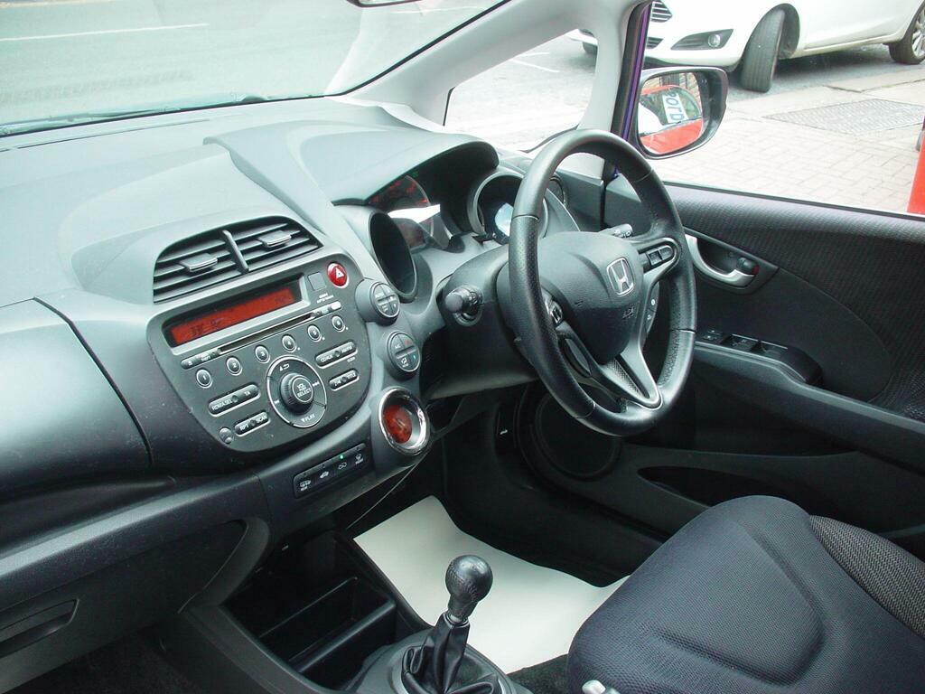 Honda Jazz 1.4 I-vtec Es Plus Silver #20