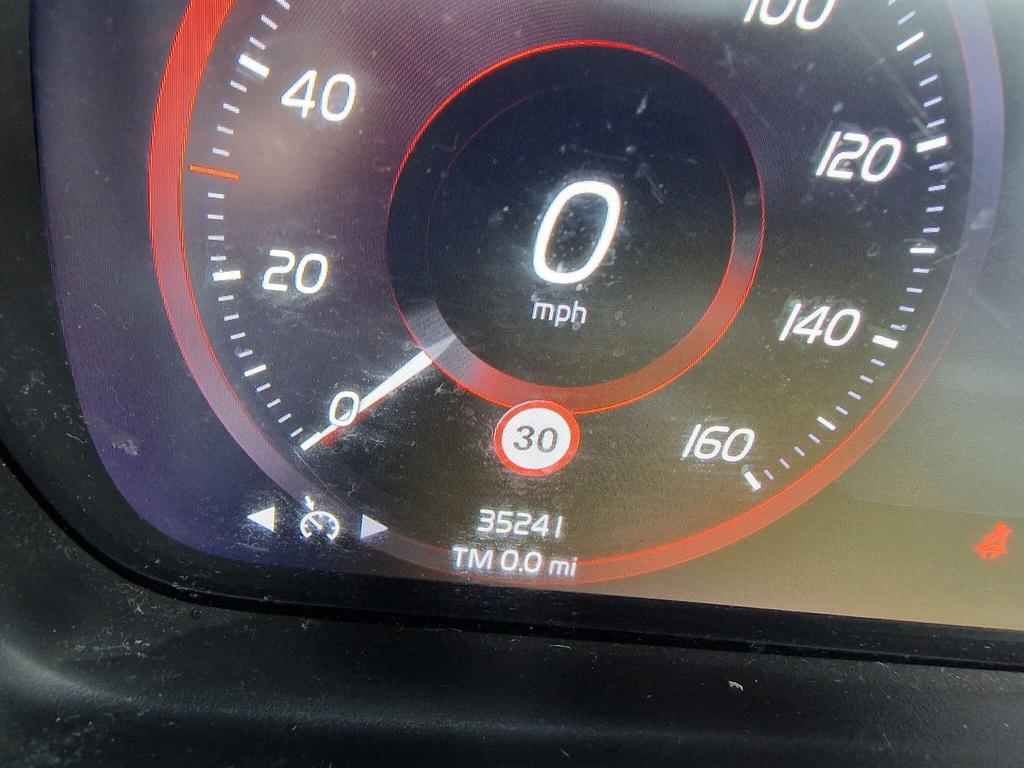 Volvo XC40 1.5 T3 R-design Euro 6 Ss #2