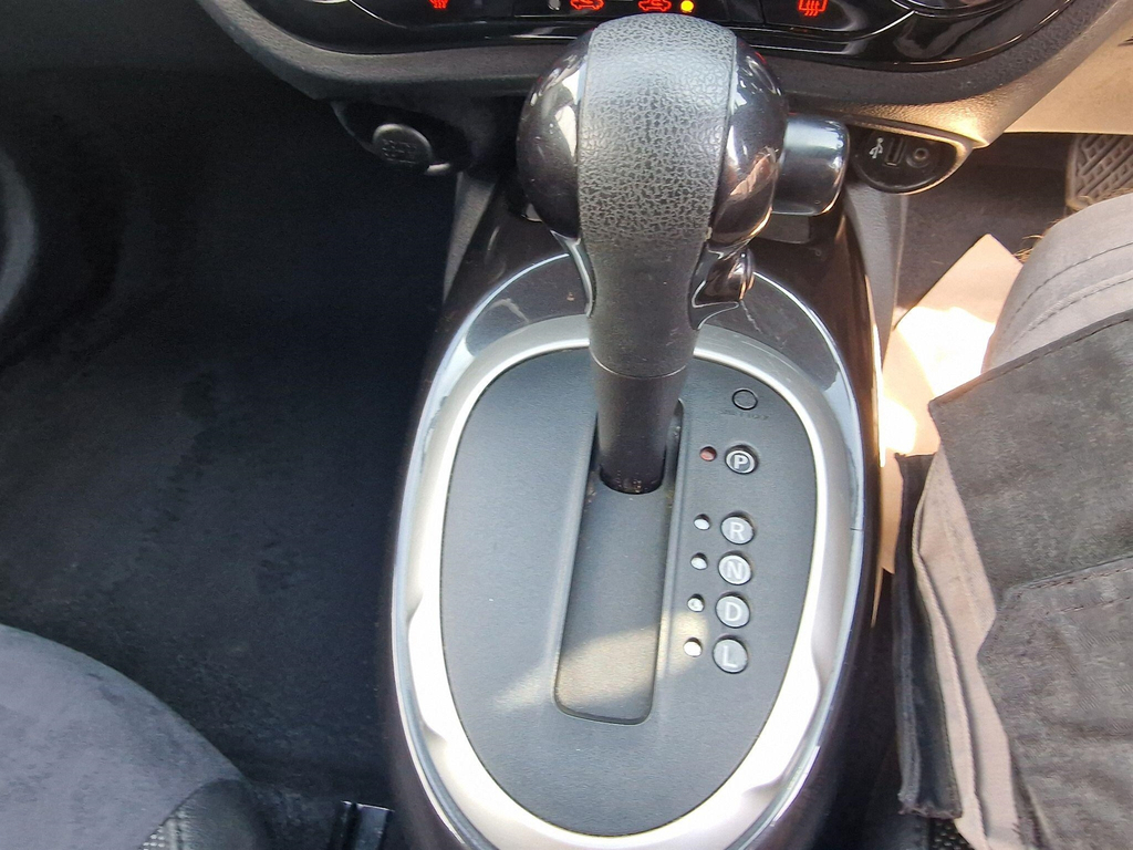 Nissan Juke 1.6 N-connecta Xtron Euro 6 CN67VAH Black #4