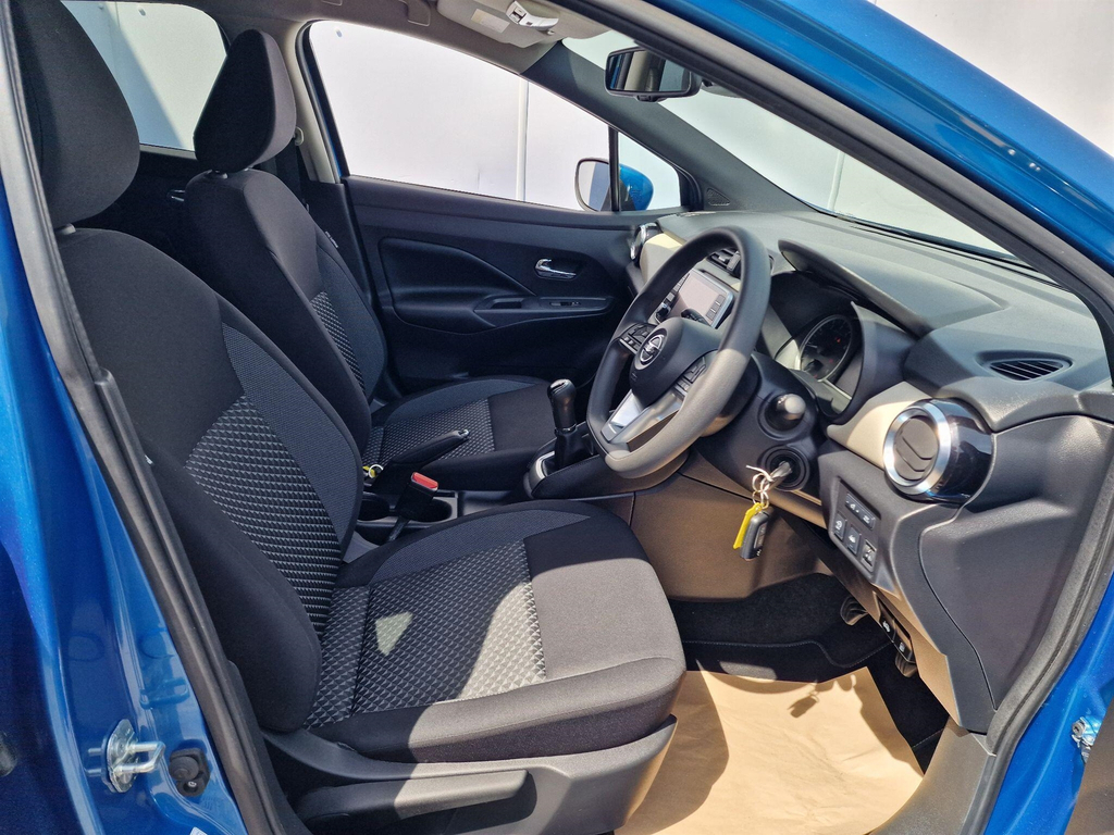 Nissan Micra Tekna Red #7