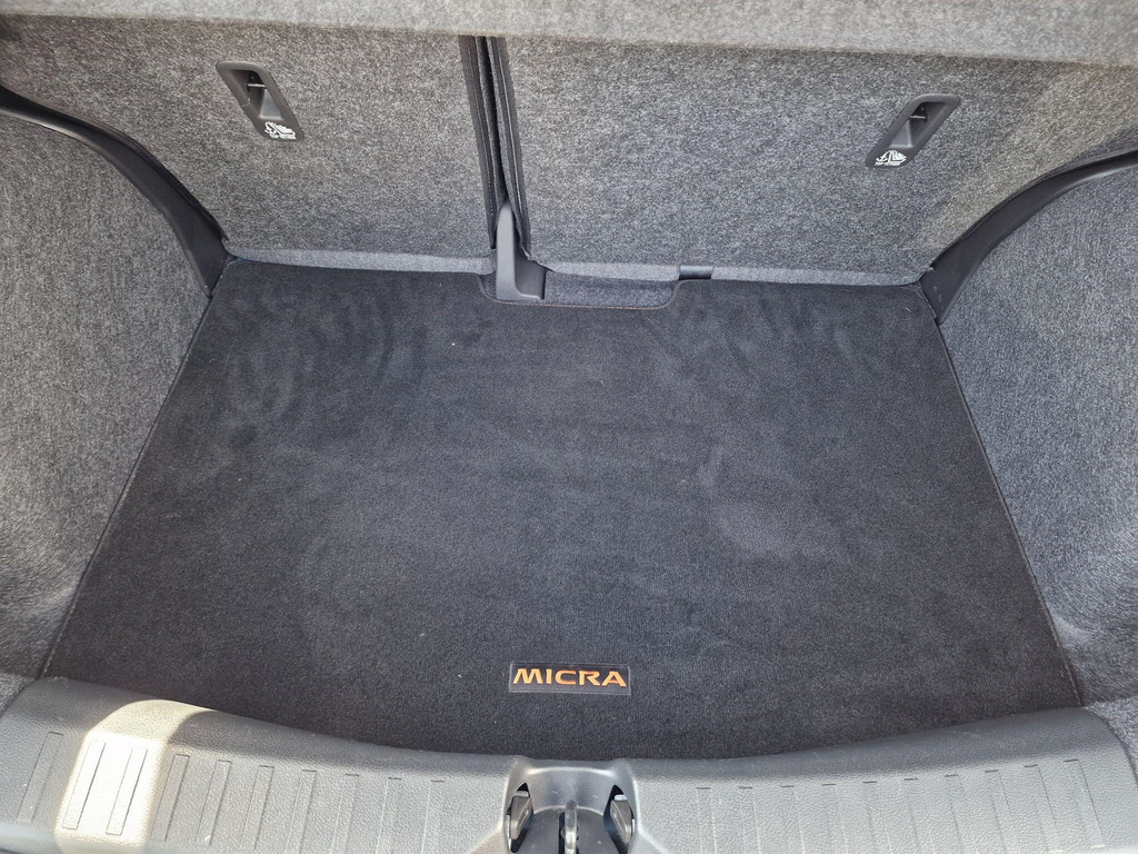 Nissan Micra Tekna Red #36