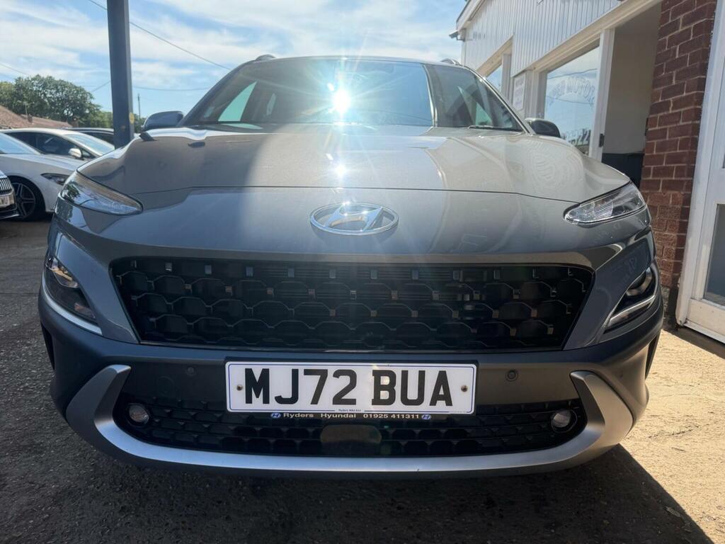 Hyundai Kona Hatchback White #13