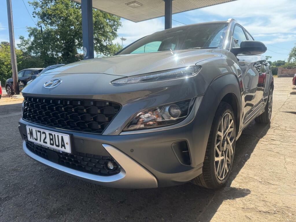 Hyundai Kona Hatchback White #12