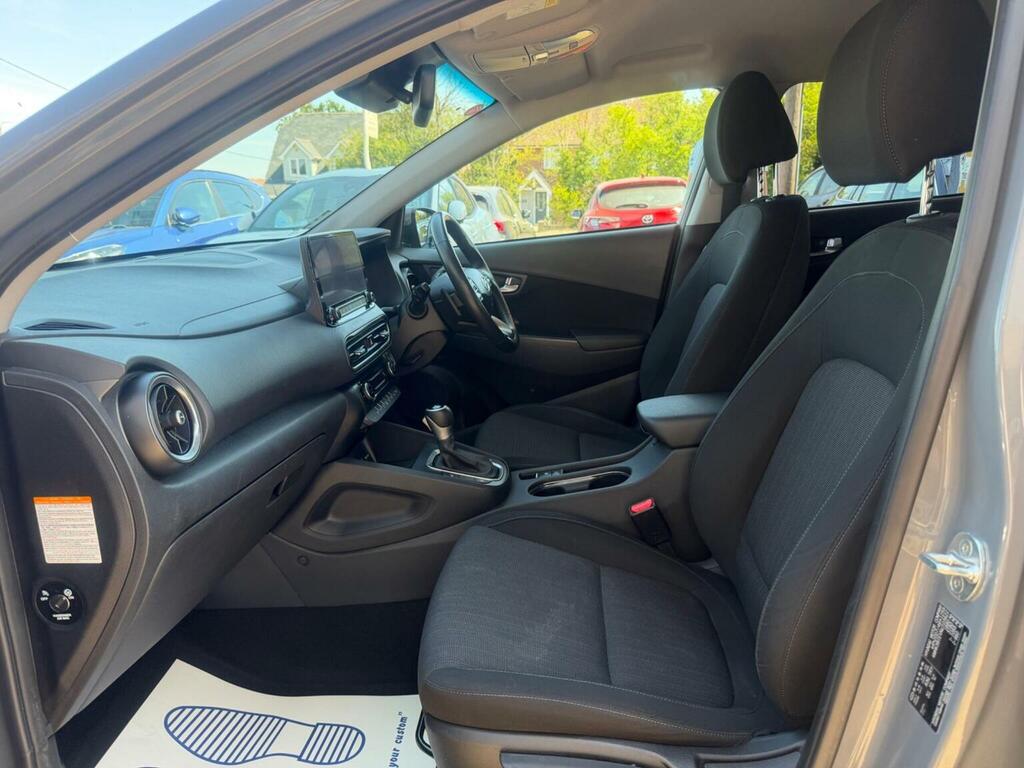 Hyundai Kona Hatchback White #22