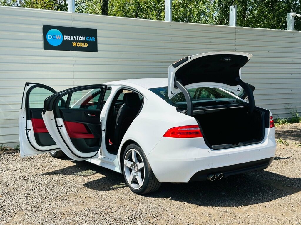 Jaguar XE 2.0 Gtdi R-sport Euro 6 S S White #24