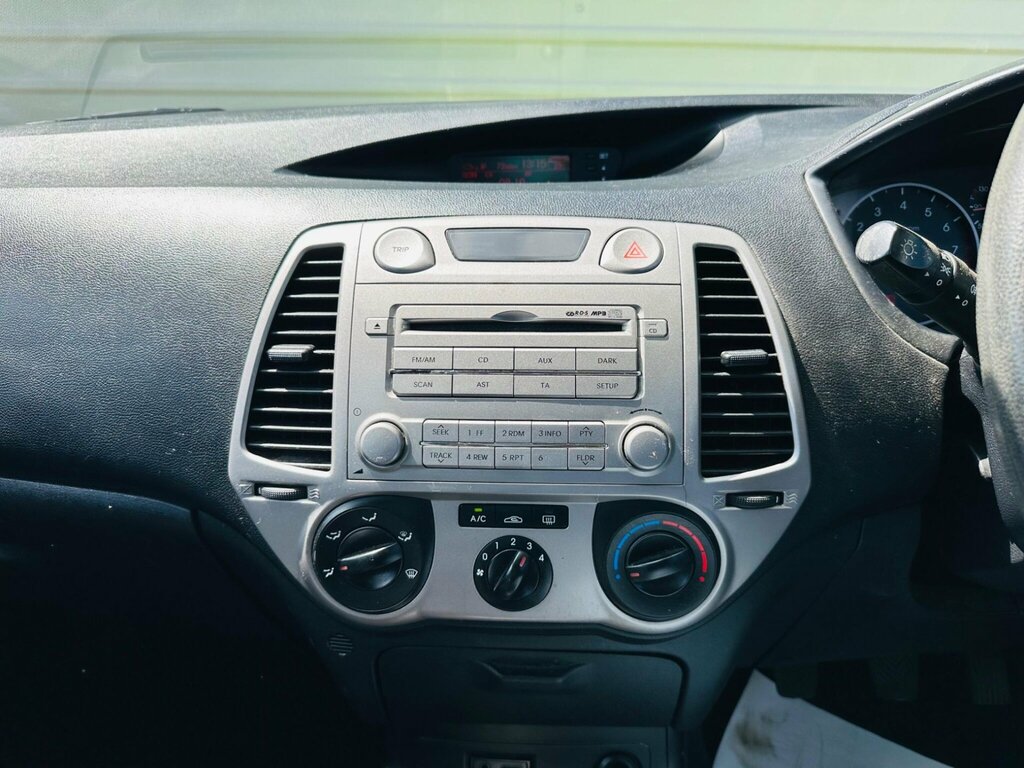 Hyundai I20 2010 1.2 Comfort Euro 5 Black #50
