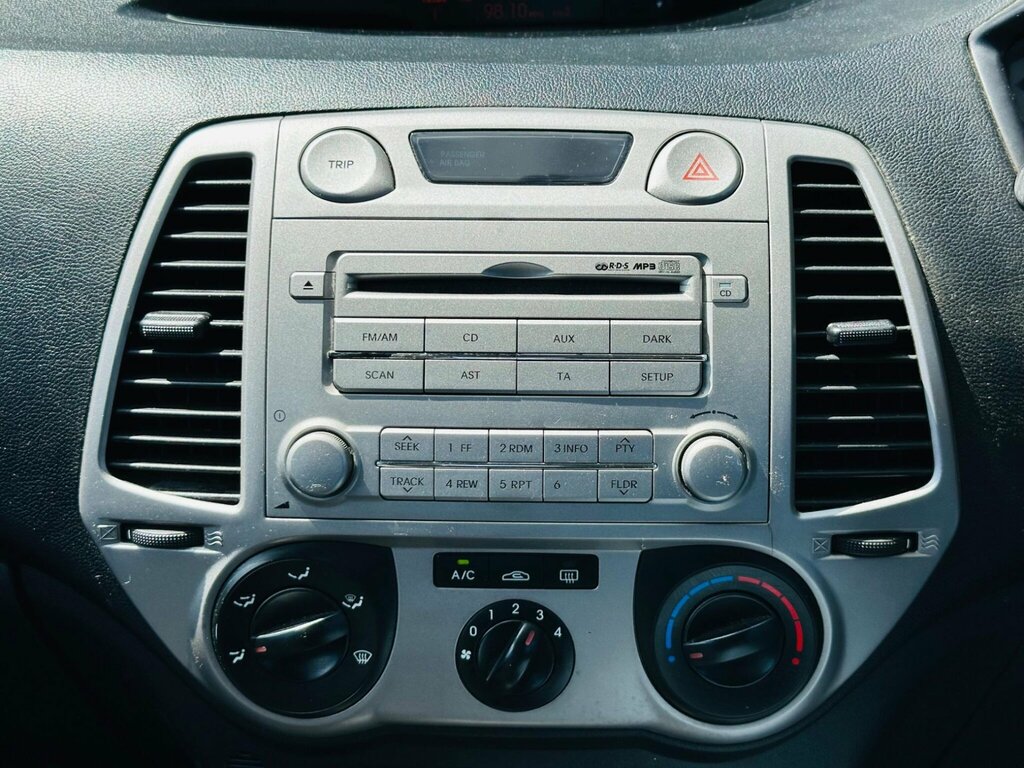 Hyundai I20 2010 1.2 Comfort Euro 5 Black #52